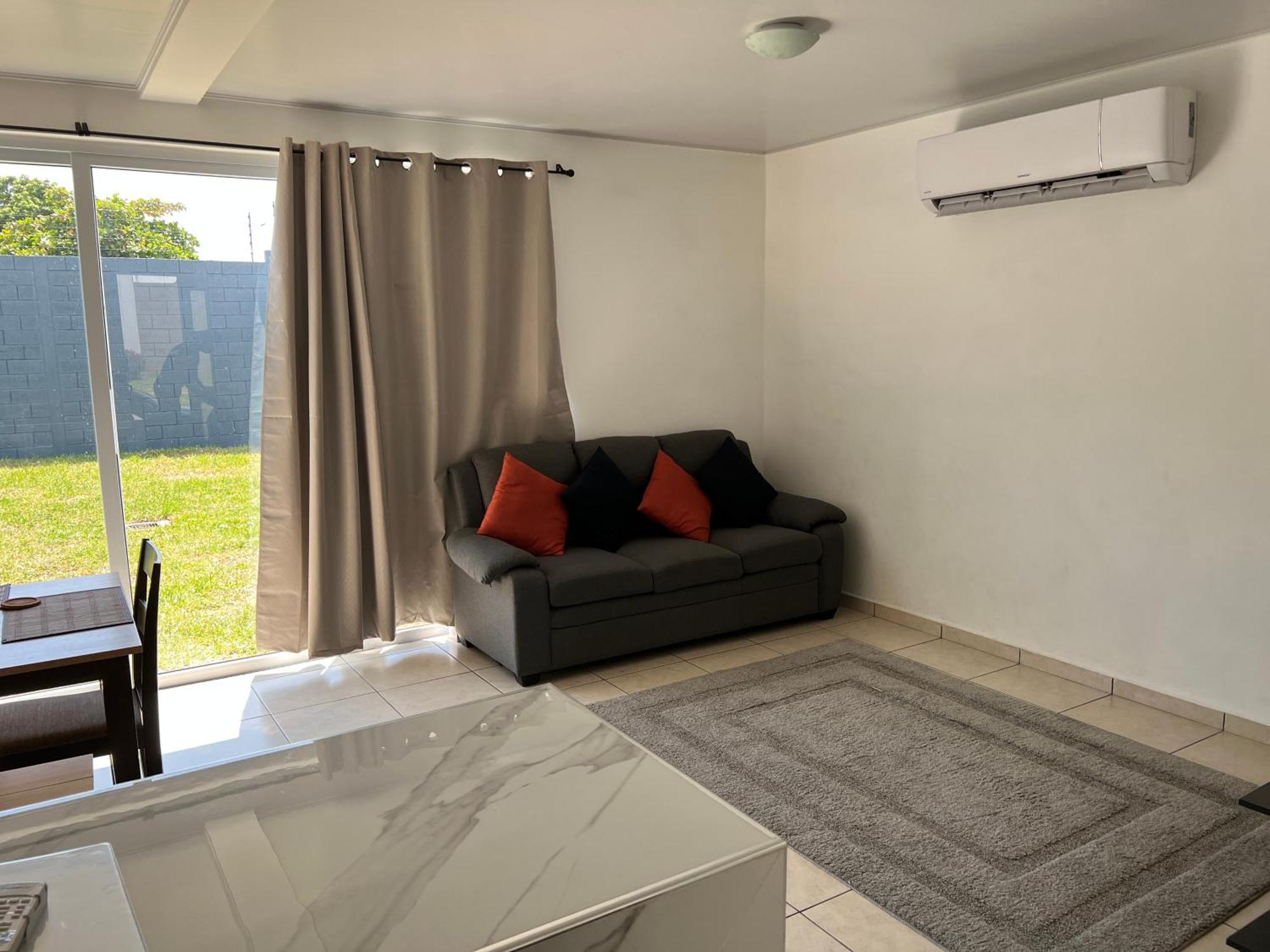 Comfortable And Roomy, In سونسوناتي المظهر الخارجي الصورة